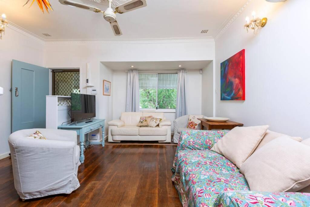 Camellia Cottage - Pet Friendly - Kwinana Medina Exterior photo